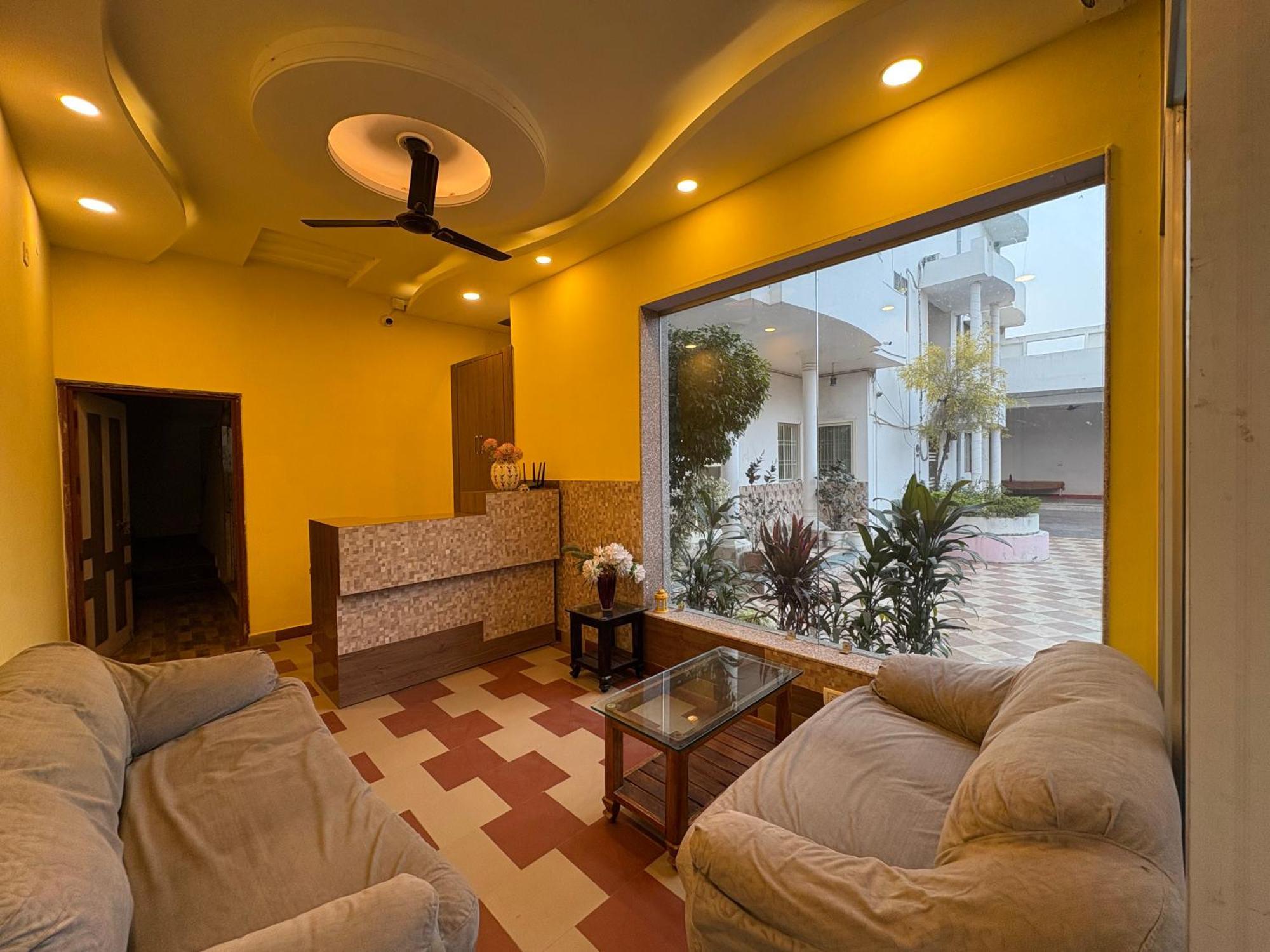 Vedic Villa Varanasi Exteriör bild