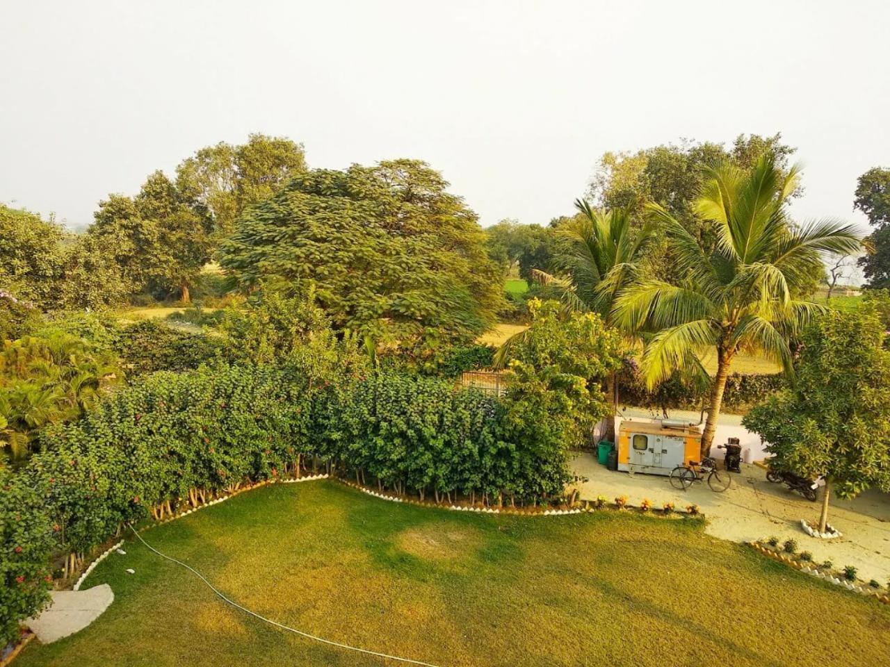 Vedic Villa Varanasi Exteriör bild